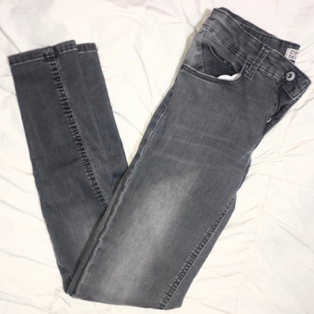 ZARA SUPER SKINNY JEANS